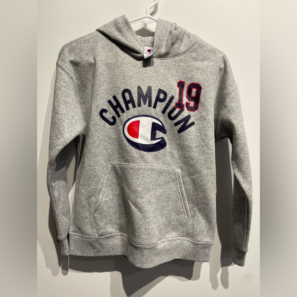 Champion hoodie kids size M(10-12) New without tags